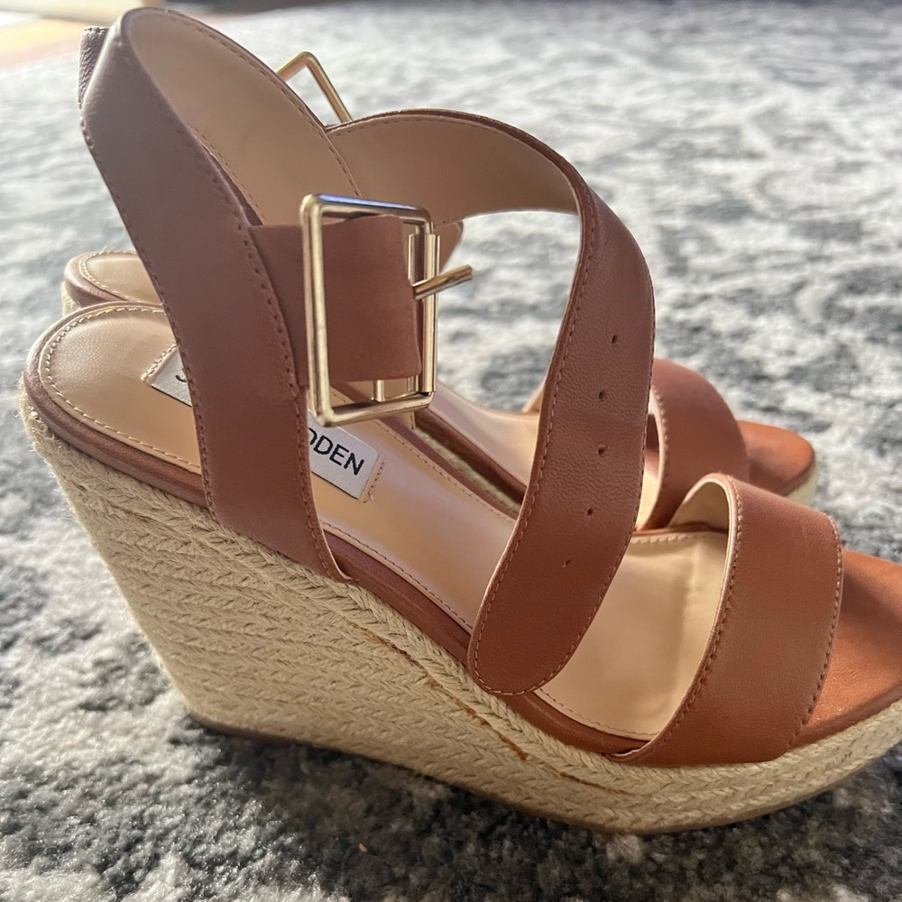 Steve Madden cognac wedges